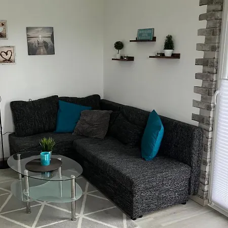 Mellys Cafe & Store *