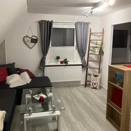 شقة Mellys Cafe & Store