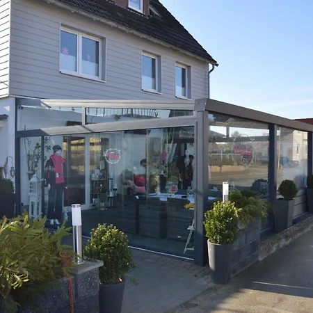 アパート Mellys Cafe & Store